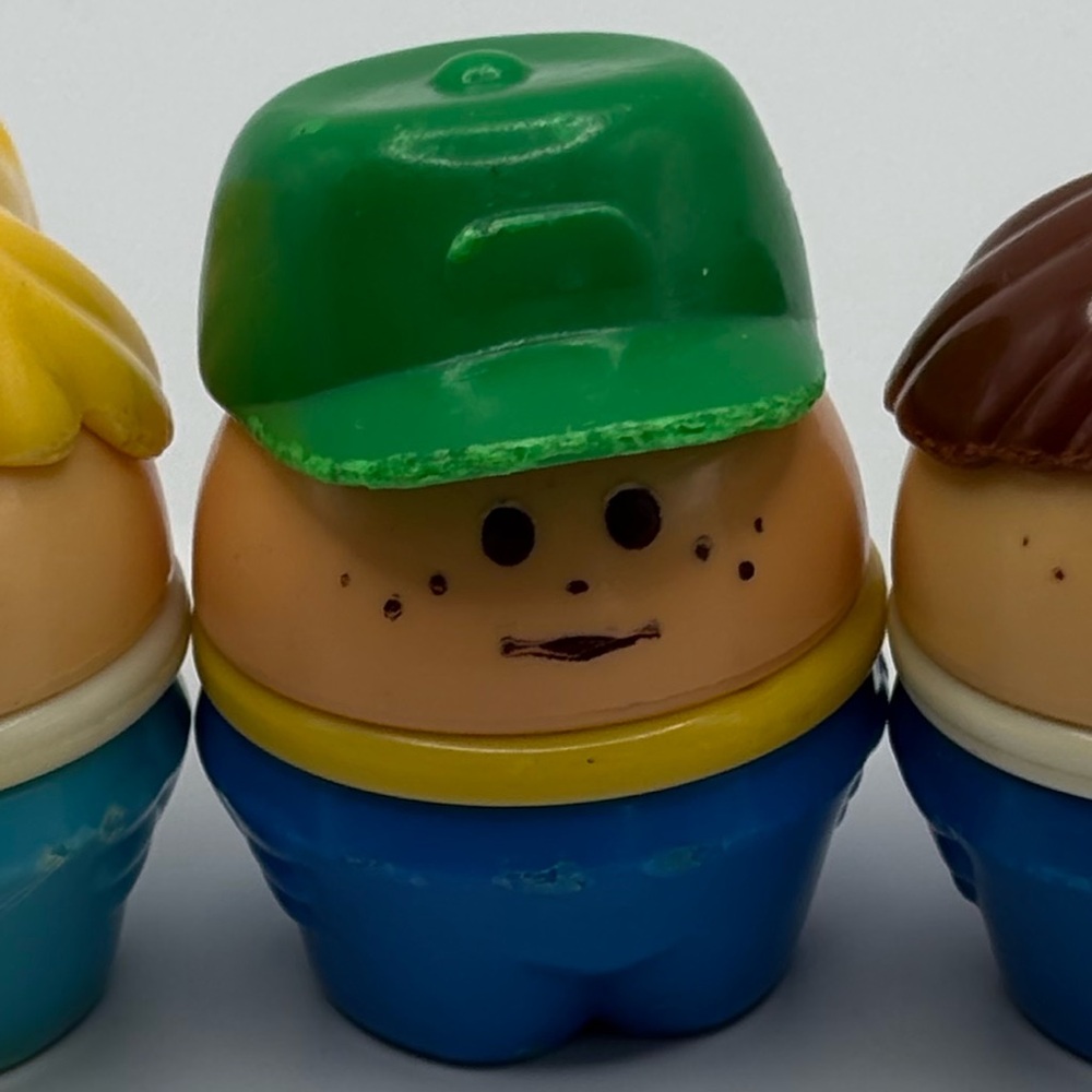 Lot 4 Vintage LITTLE TIKES Toddle Tots Chunky Figures Boy Green Hat Blonde Girl - Picture 6 of 12